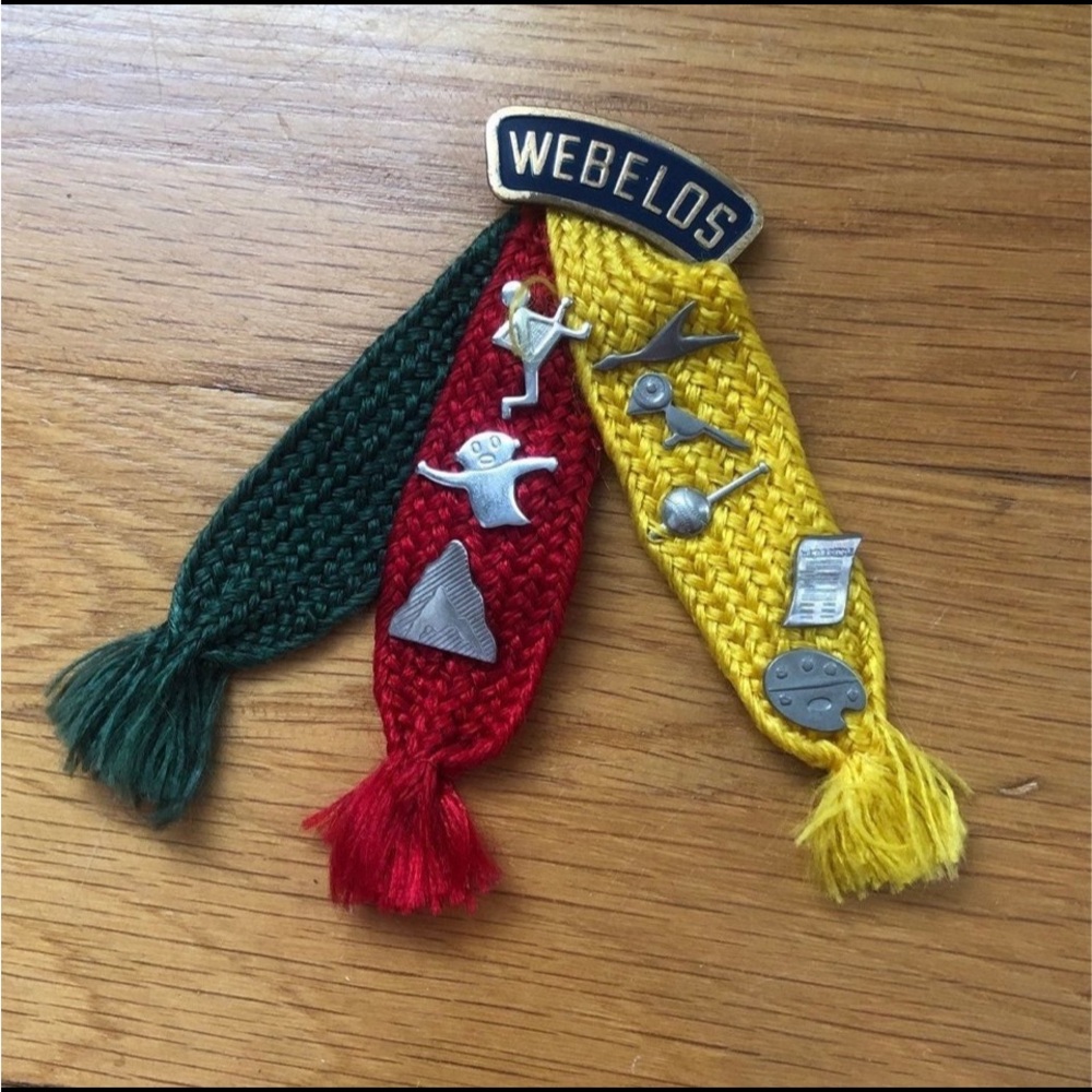 WEBELOS Tri Color Shoulder RIBBON Merit Badge 8 Activity Pins CUB SCOUTS